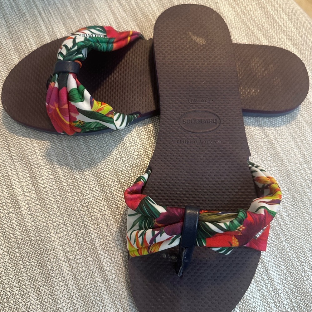 Havaianas Women's Tropical Print Brown Sandals